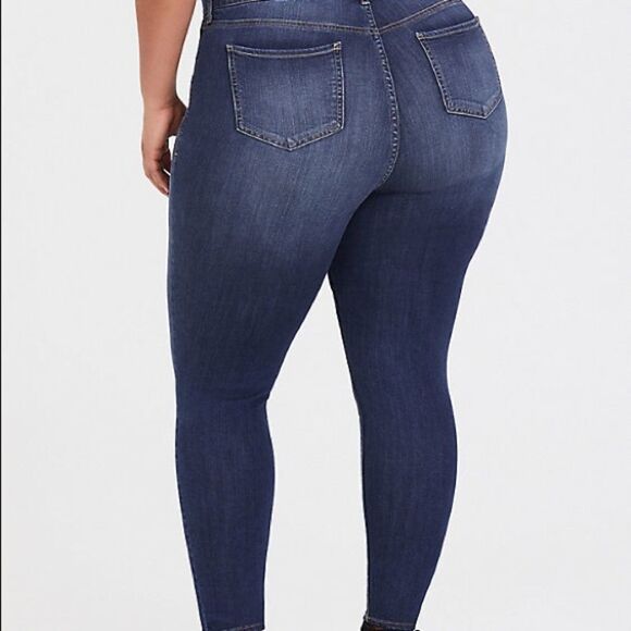 ✨2xHP✨SKY HIGH SKINNY JEAN - PREMIUM STRETCH DARK WASH✨ - Picture 2 of 6